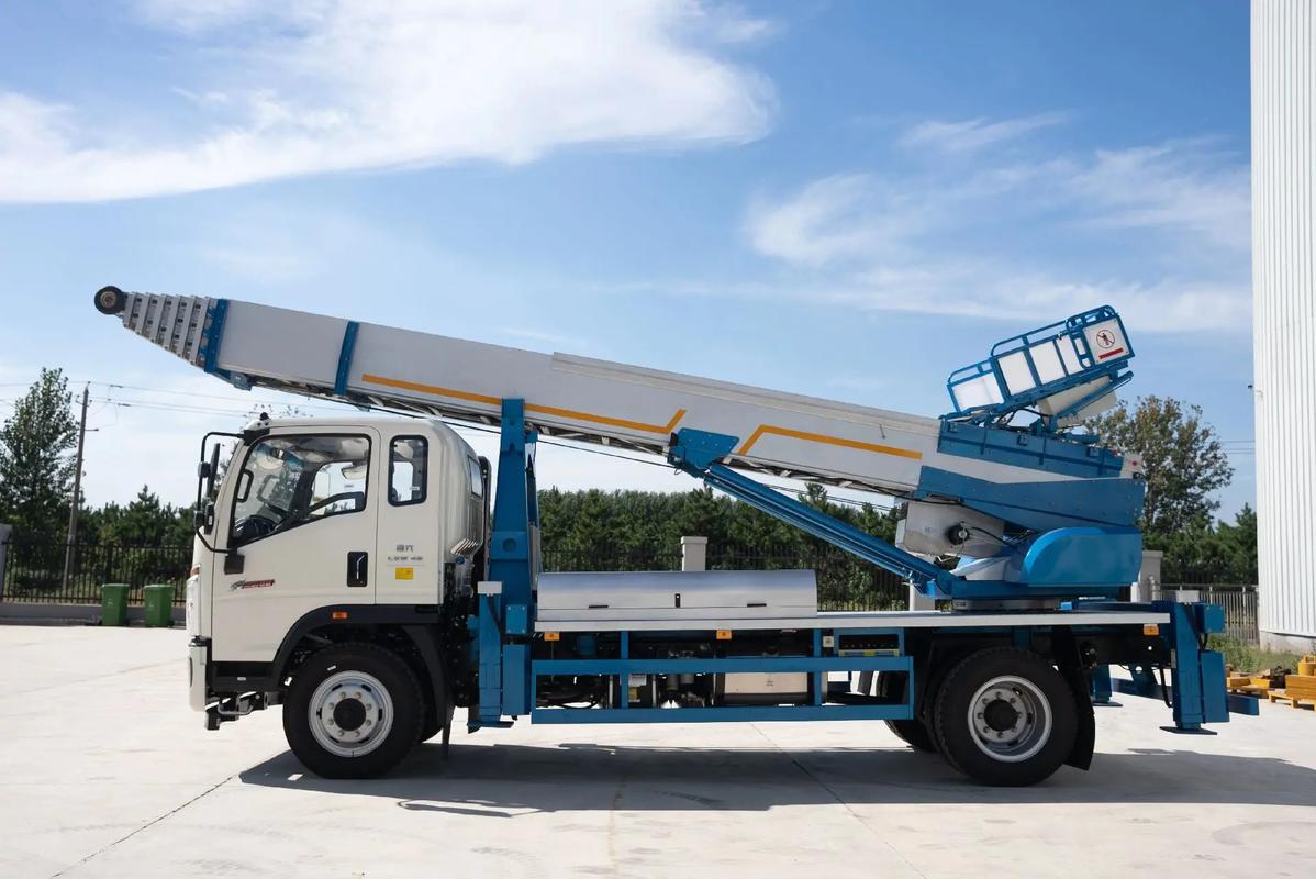 殷都云梯上料车租赁费用